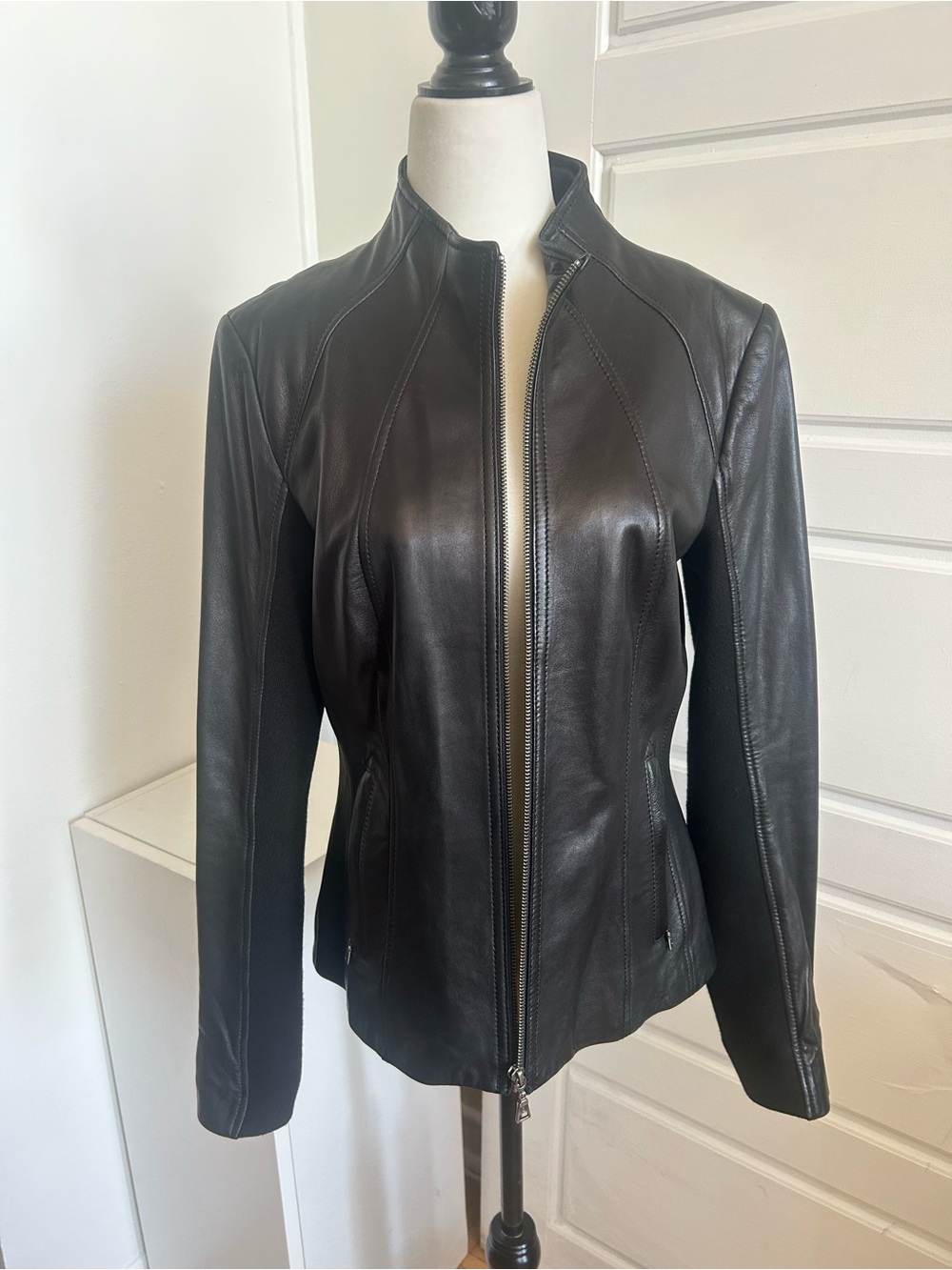 DANIER Black Genuine Leather Moto Jacket Size M Excellent Condition